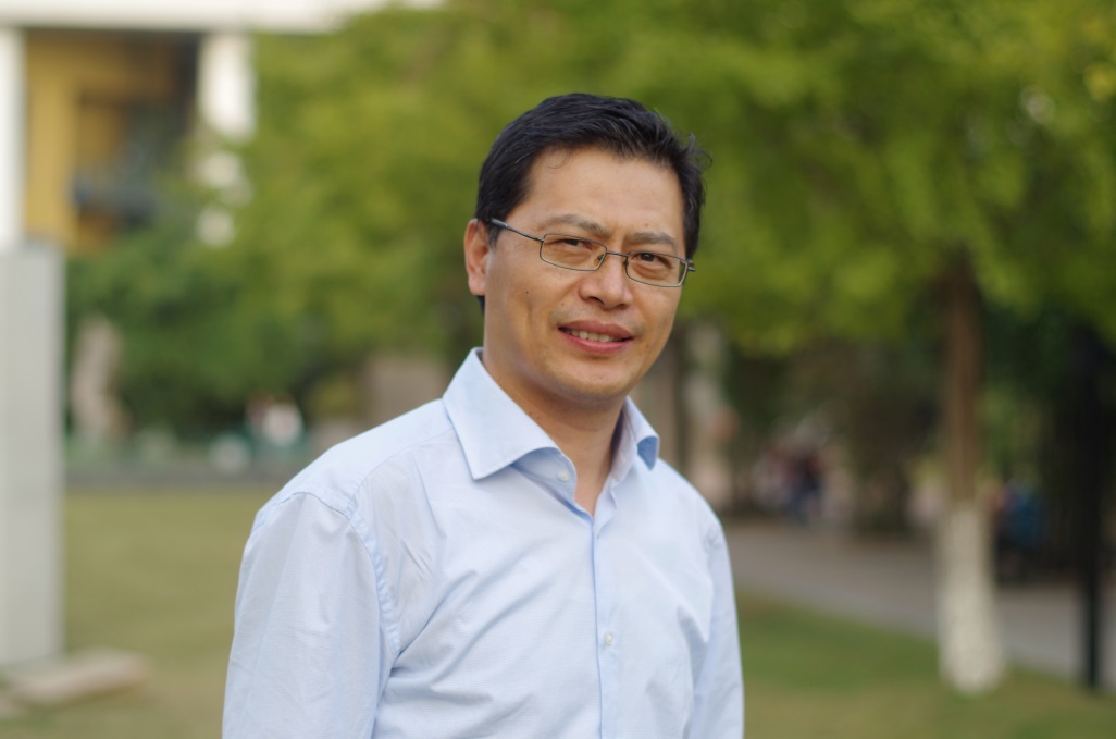 王继平系同济大学职业技术教育学院院长、副教授。(受访者供图/《中国新闻》报 发)