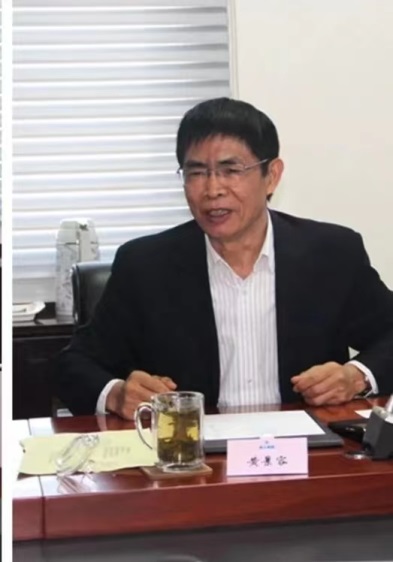 黄景容系人社部技工教育专家，一体化课程开发专家，深圳第二高级技工学校原校长。(受访者供图/《中国新闻》报 发)