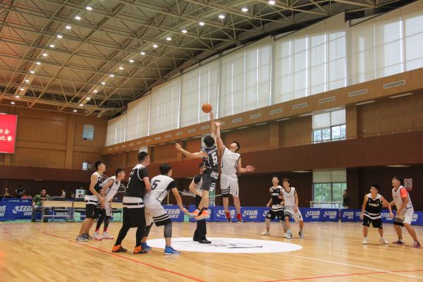 4-3篮球协会“巅峰杯”篮球赛.jpg